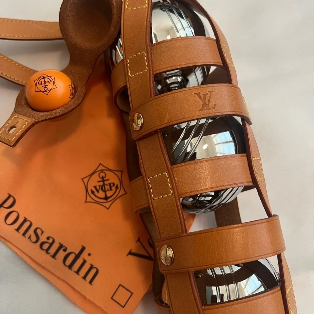 0032 - Louis Vuitton x Veuve Clicquot limited edition croquet set. - Picture 6 of 10